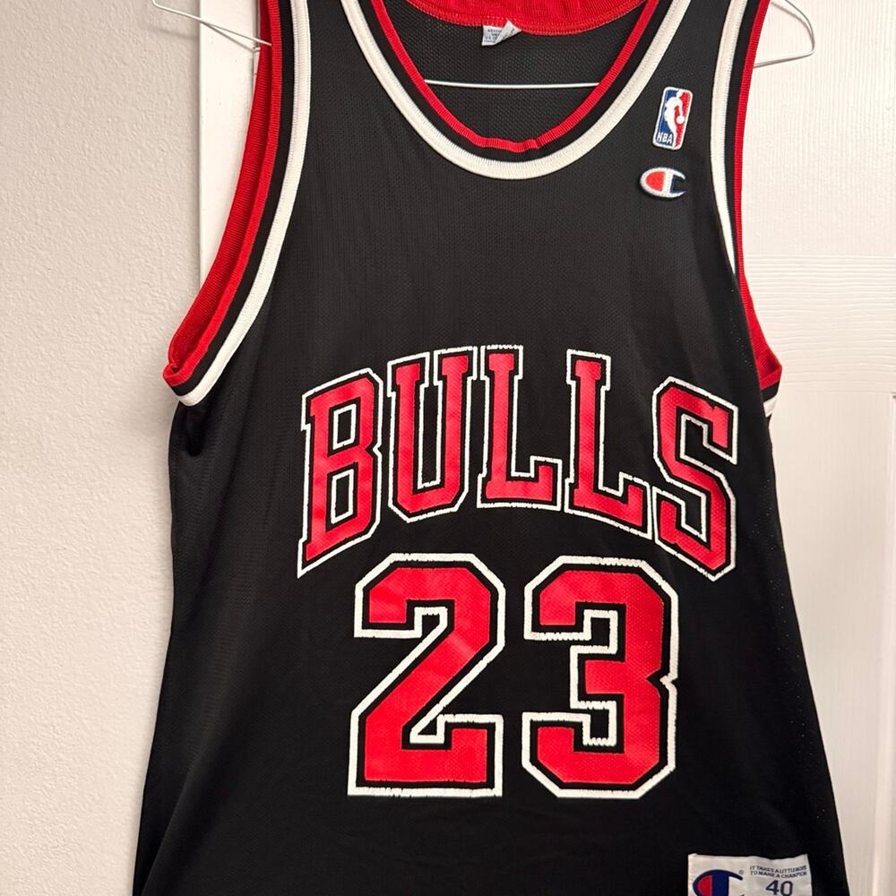 Vintage Chicago Bull Michael Jordan Jersey 23 Size 40